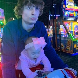 Meet your Posher, Pierce